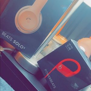 Solo 3 beats by Dre